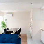 Апартаменты Pardal Rc A - Luxury 2 Bed In Alcantara *