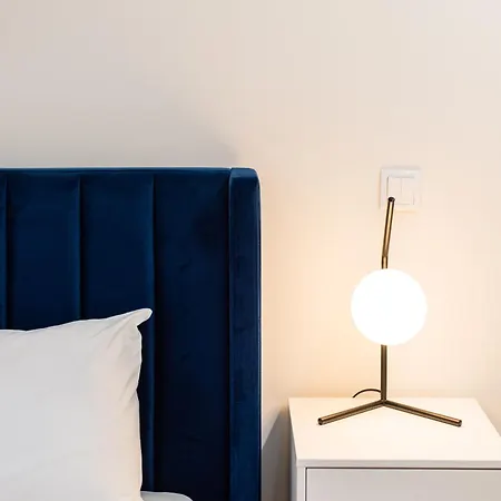 Pardal Rc A - Luxury 2 Bed In Alcantara Apartment *
